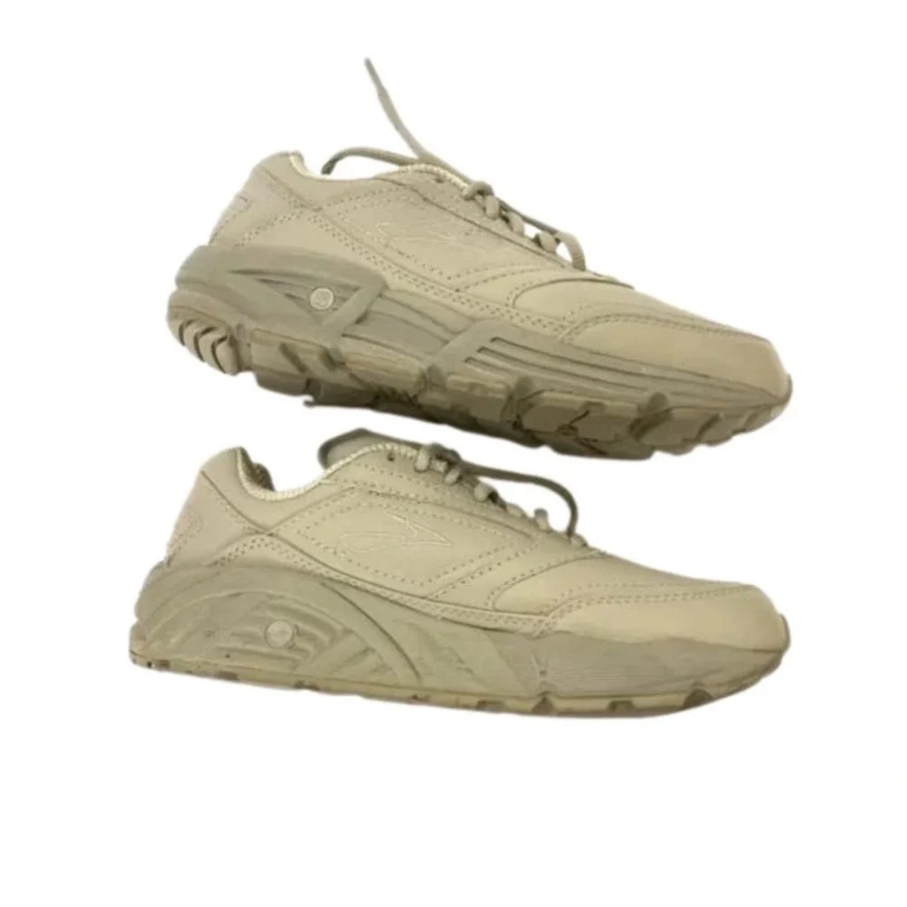 Brooks addiction walker shoes size 7.5 comfort